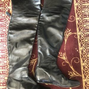 Over the knee Vera Wang Lavender boot